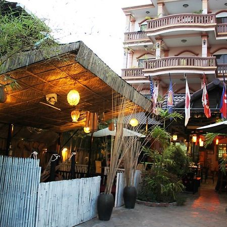 Tropical Breeze Hotel Siem Reap Bagian luar foto