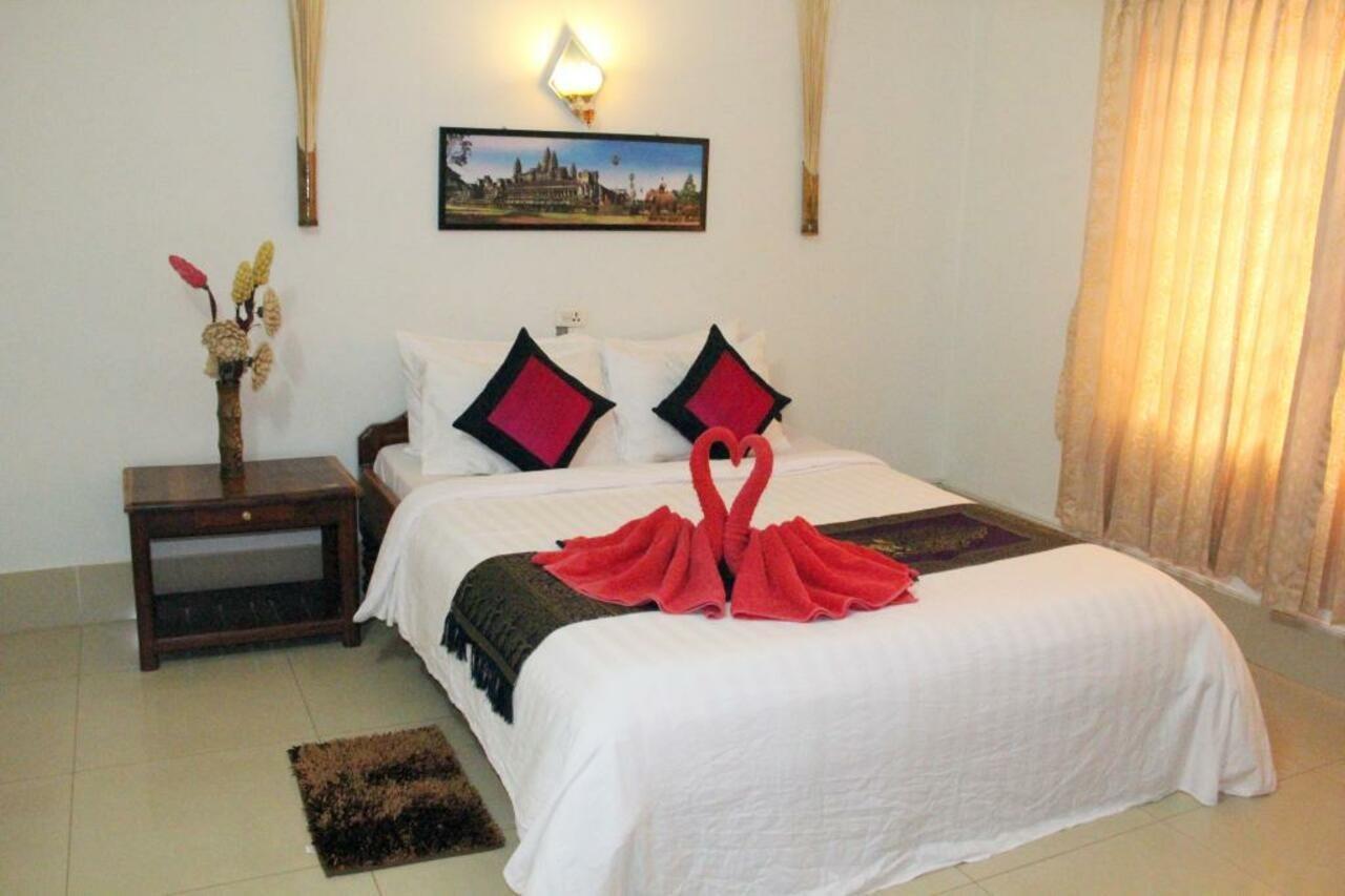 Tropical Breeze Hotel Siem Reap Bagian luar foto