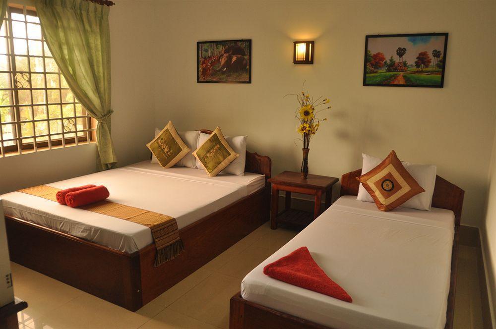 Tropical Breeze Hotel Siem Reap Bagian luar foto