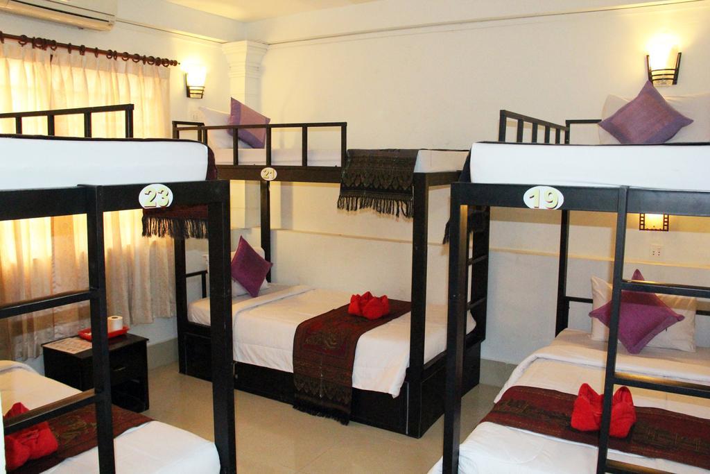 Tropical Breeze Hotel Siem Reap Bagian luar foto
