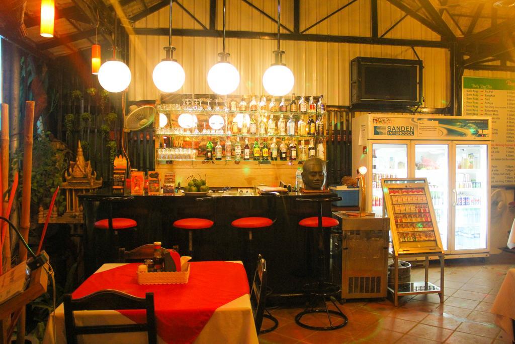 Tropical Breeze Hotel Siem Reap Bagian luar foto