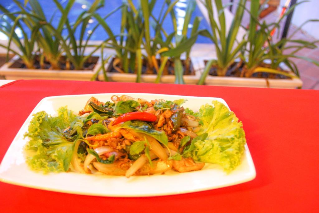 Tropical Breeze Hotel Siem Reap Bagian luar foto