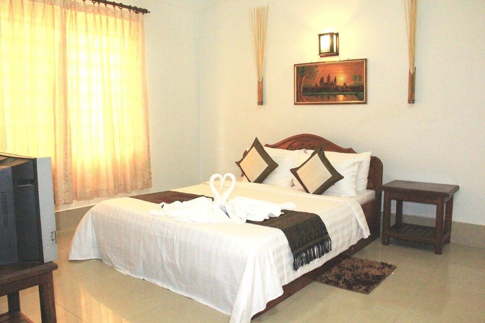 Tropical Breeze Hotel Siem Reap Bagian luar foto