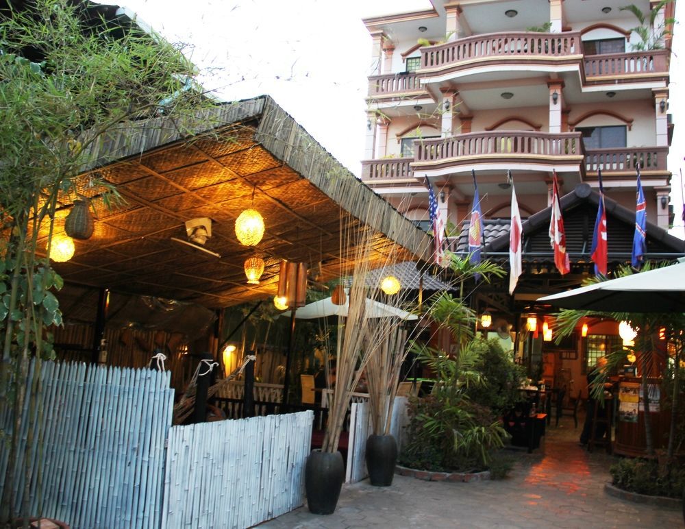Tropical Breeze Hotel Siem Reap Bagian luar foto
