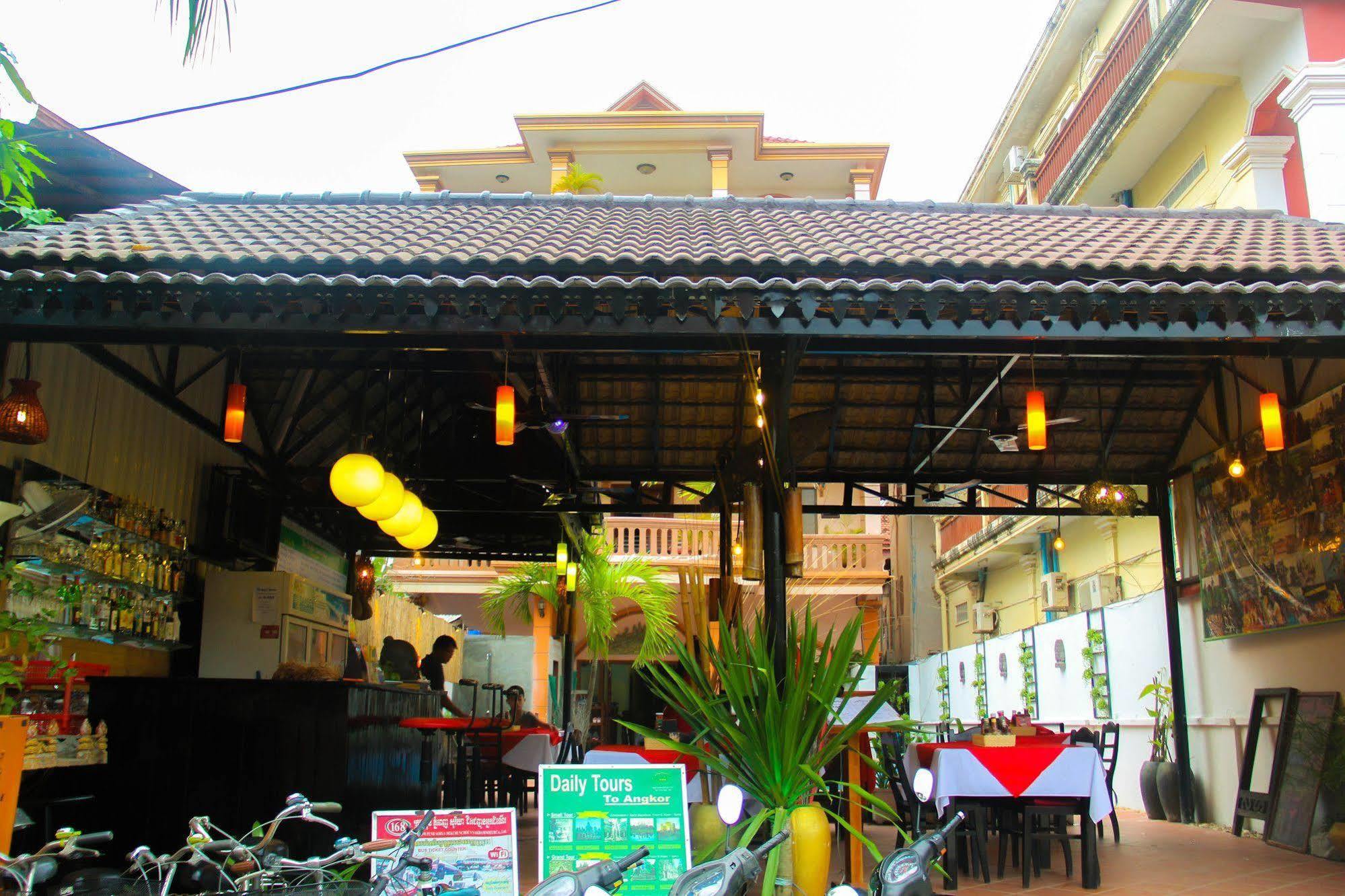 Tropical Breeze Hotel Siem Reap Bagian luar foto