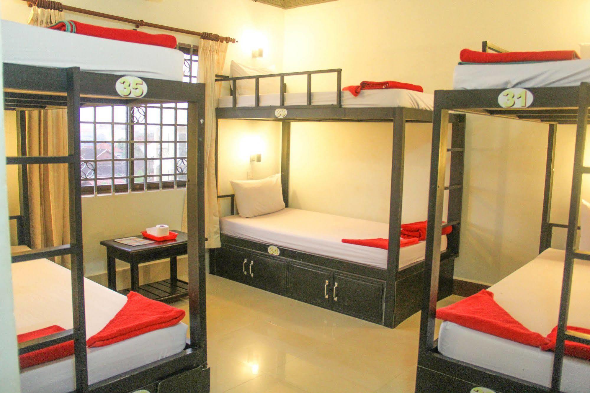 Tropical Breeze Hotel Siem Reap Bagian luar foto