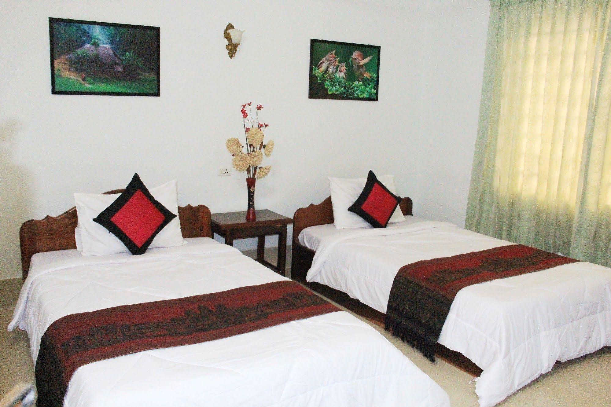 Tropical Breeze Hotel Siem Reap Bagian luar foto