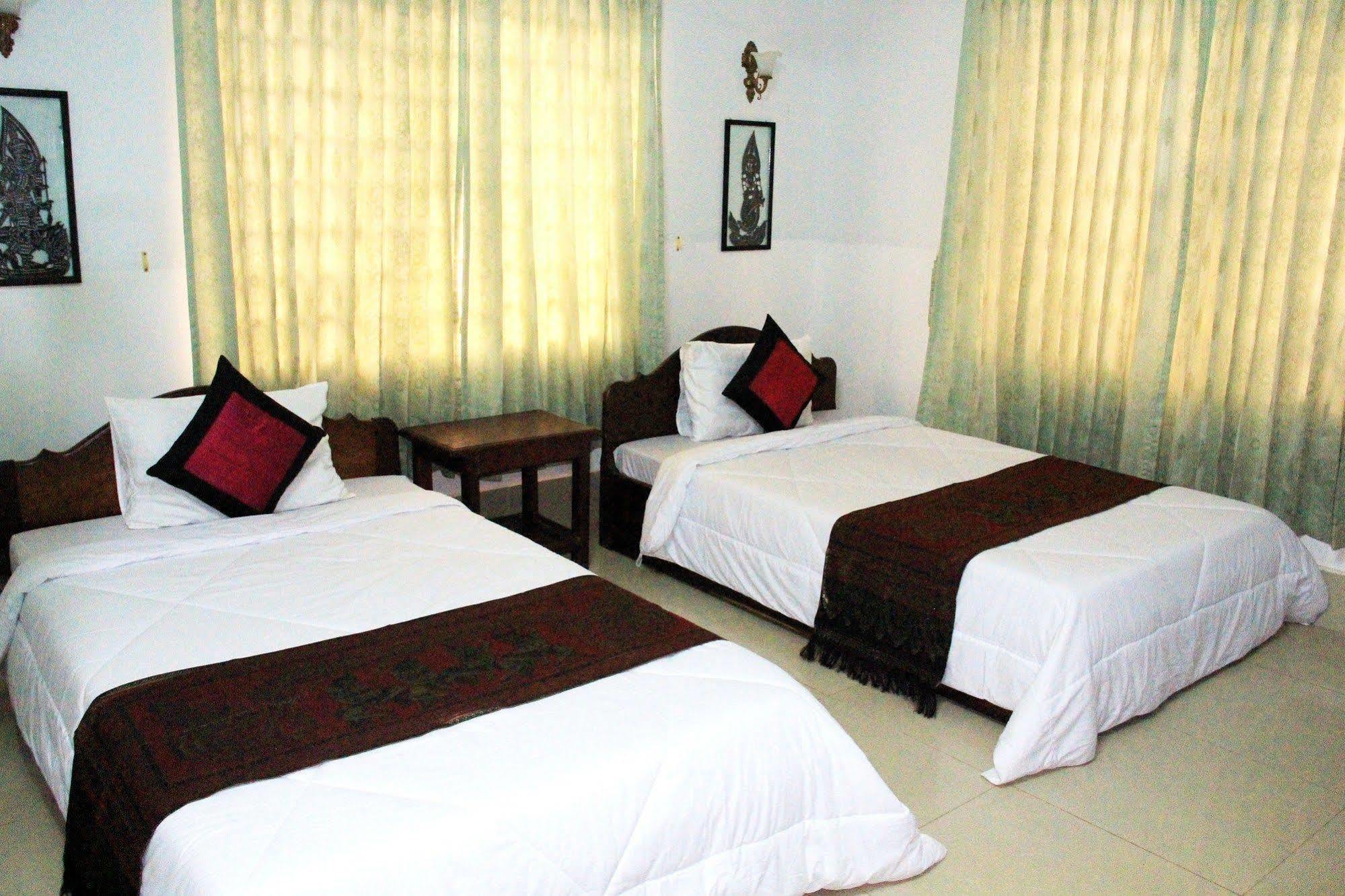 Tropical Breeze Hotel Siem Reap Bagian luar foto